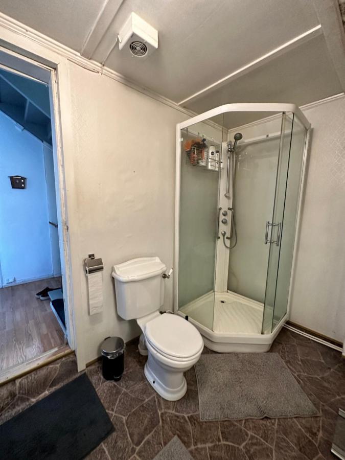 Oslo Guest House Twin & Family Room Kjeller ภายนอก รูปภาพ
